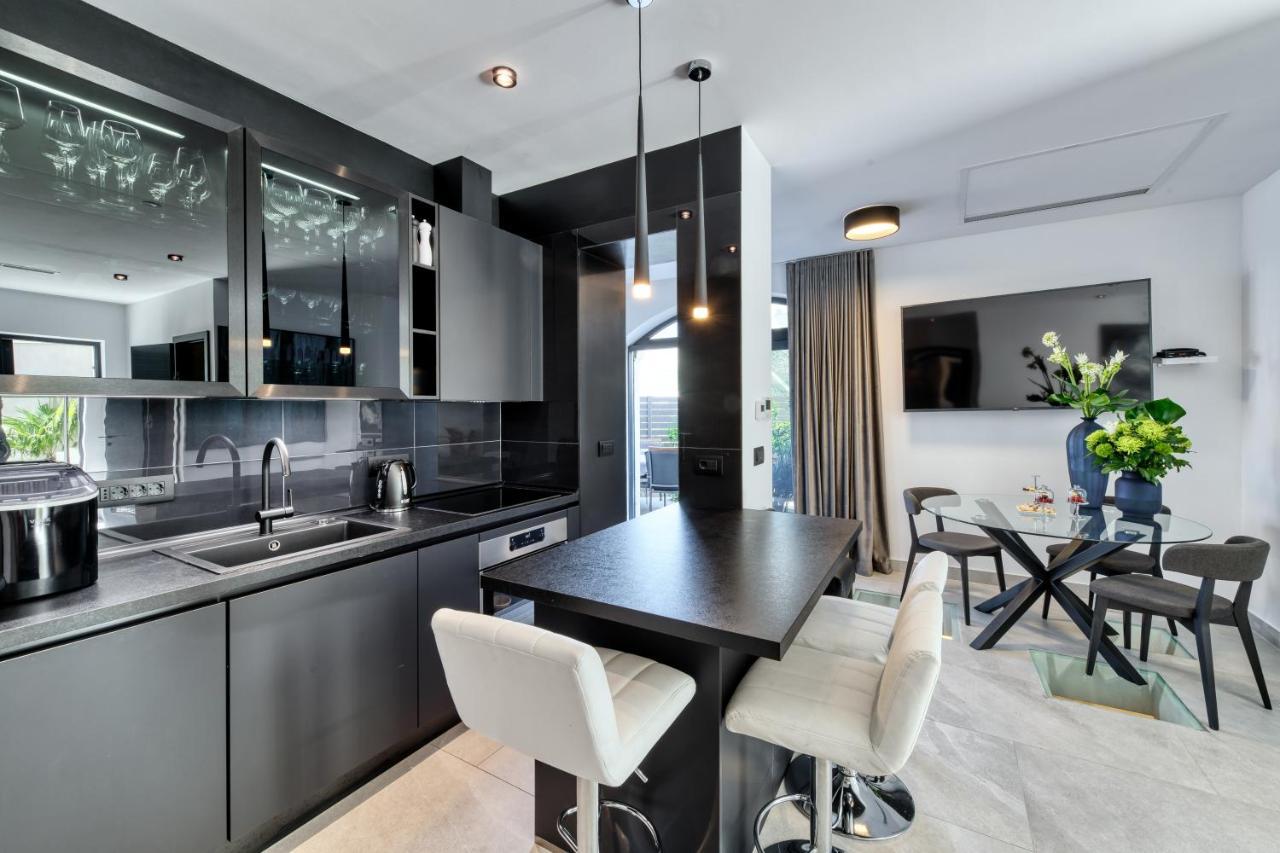 Apartment One B With Heated Private Pool 두브로브니크 외부 사진