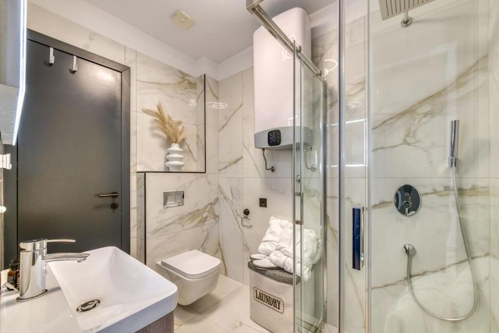 Apartment One B With Heated Private Pool 두브로브니크 외부 사진