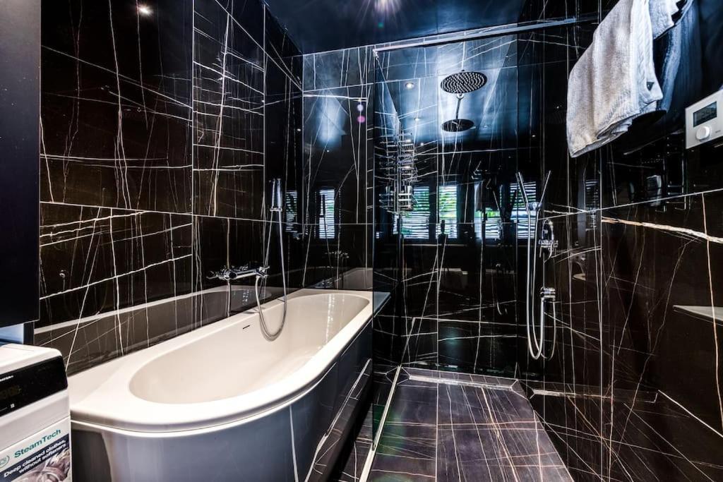 Apartment One B With Heated Private Pool 두브로브니크 외부 사진