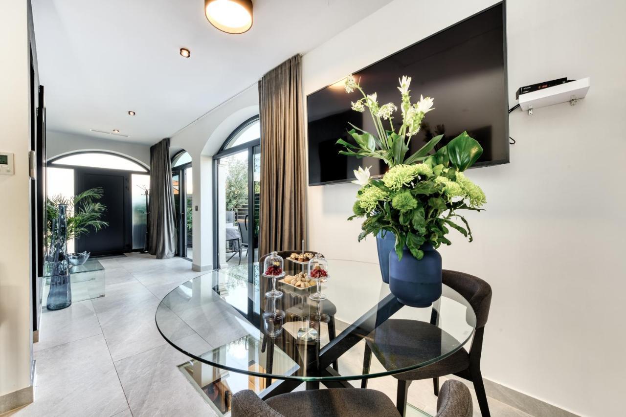 Apartment One B With Heated Private Pool 두브로브니크 외부 사진
