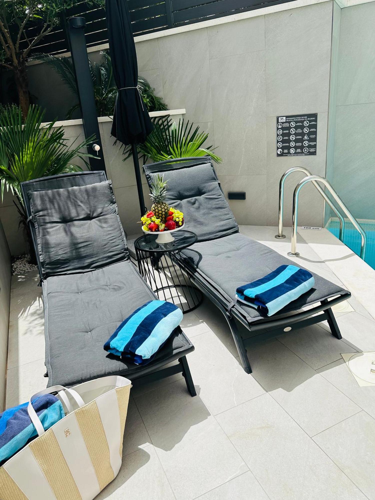 Apartment One B With Heated Private Pool 두브로브니크 외부 사진