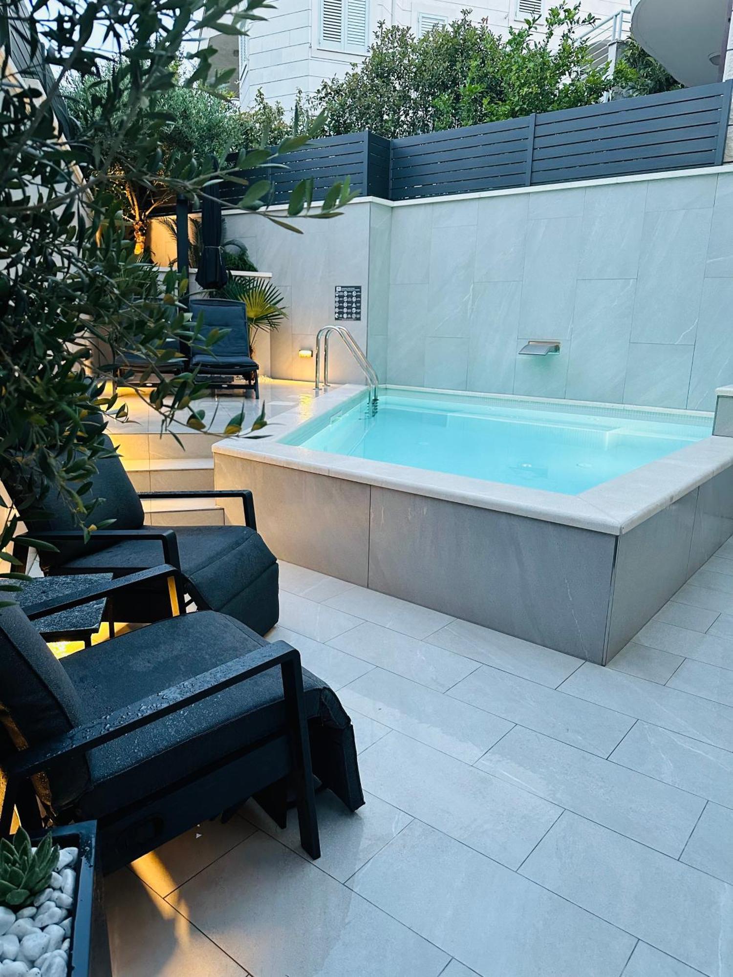 Apartment One B With Heated Private Pool 두브로브니크 외부 사진